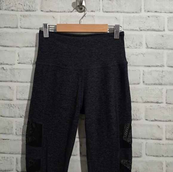 Beyond Yoga Rise Above High-Rise Space‎ Dye Mesh Panel Leggings Dark Grey Size S - Picture 6 of 9